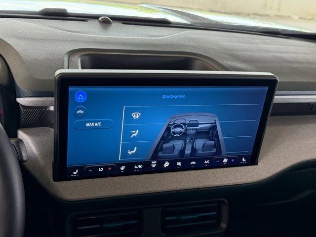 New 2026 Shadow Black Ford XLT image 24