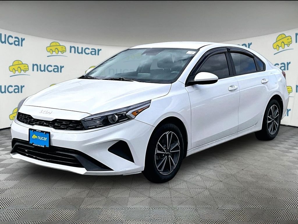 Used 2024 Snow White Pearl Kia LXS image 3