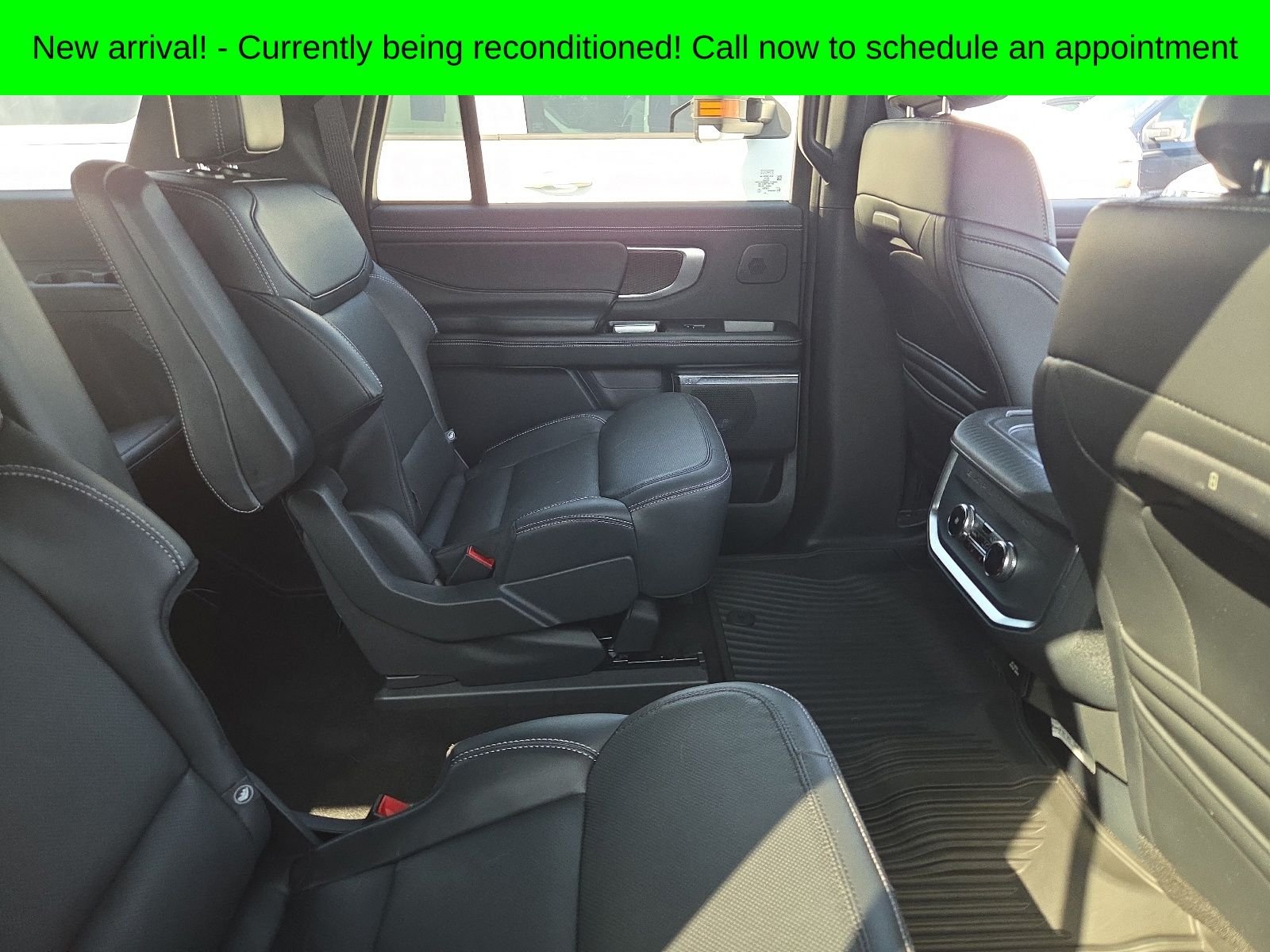 Used 2025 Blue Metallic Ford Platinum image 9