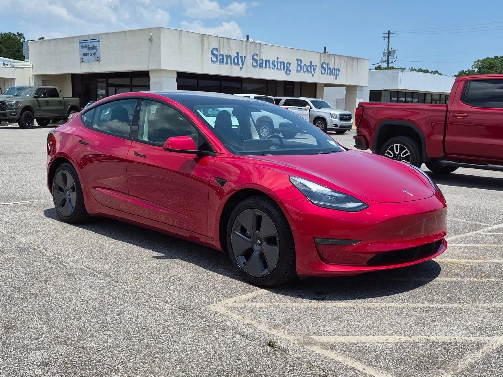 Used 2022 Red Tesla Long Range image 7