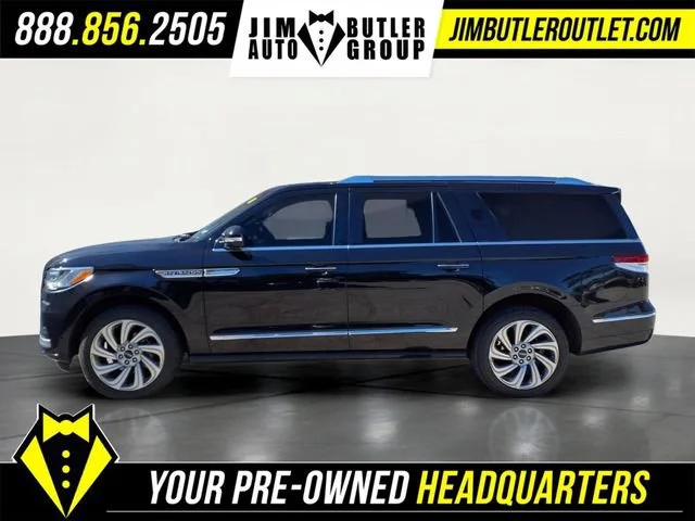 Used 2022 Black Lincoln Reserve L image 24