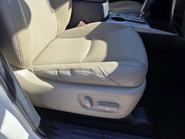 Used 2010 Blizzard Pearl Toyota Limited image 30