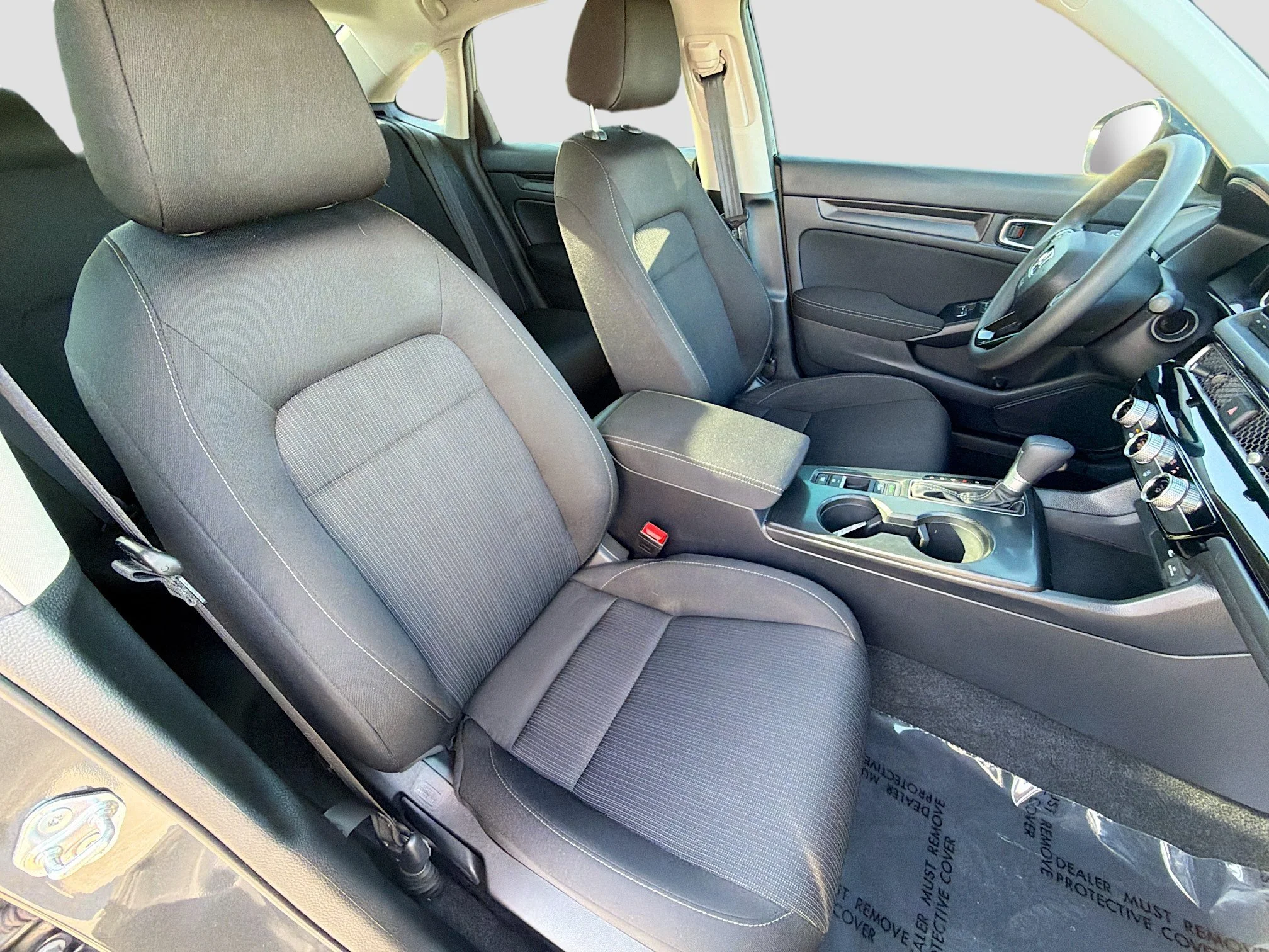 Used 2025 Meteorite Gray Metallic Honda LX image 13