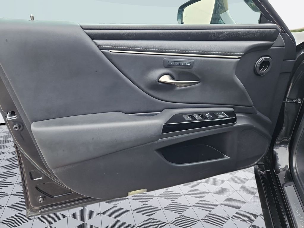 Used 2022 Caviar Lexus 250 image 9