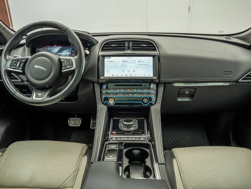 Used 2019 Caesium Blue Metallic Jaguar 30t R-Sport image 30