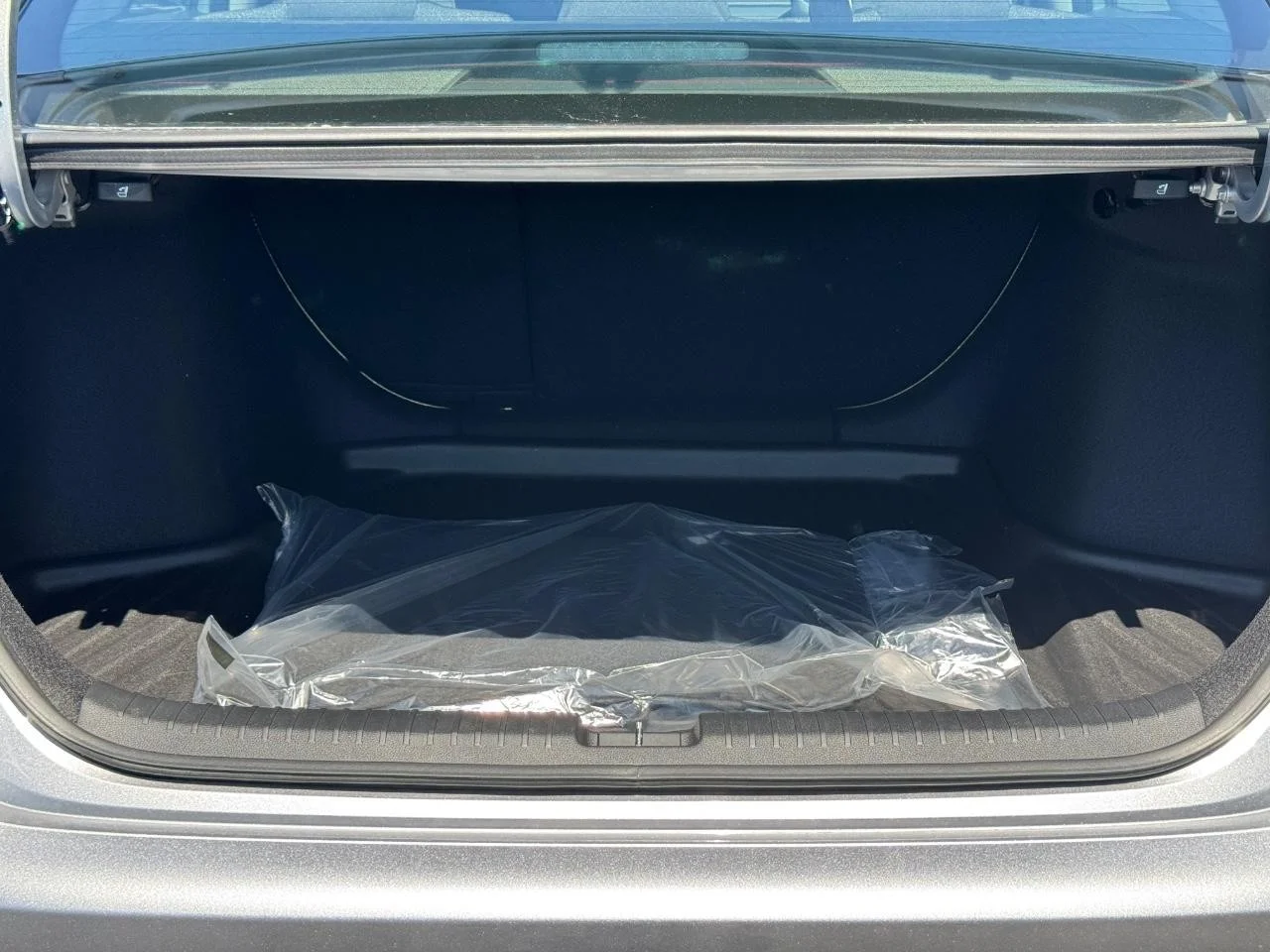 Certified Used 2026 Solar Silver Metallic Honda SE image 5