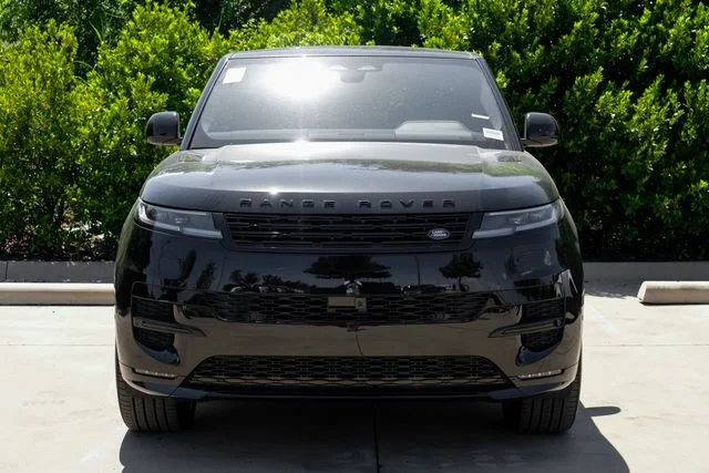 New 2026 Santorini Black Land Rover Dynamic SE image 6