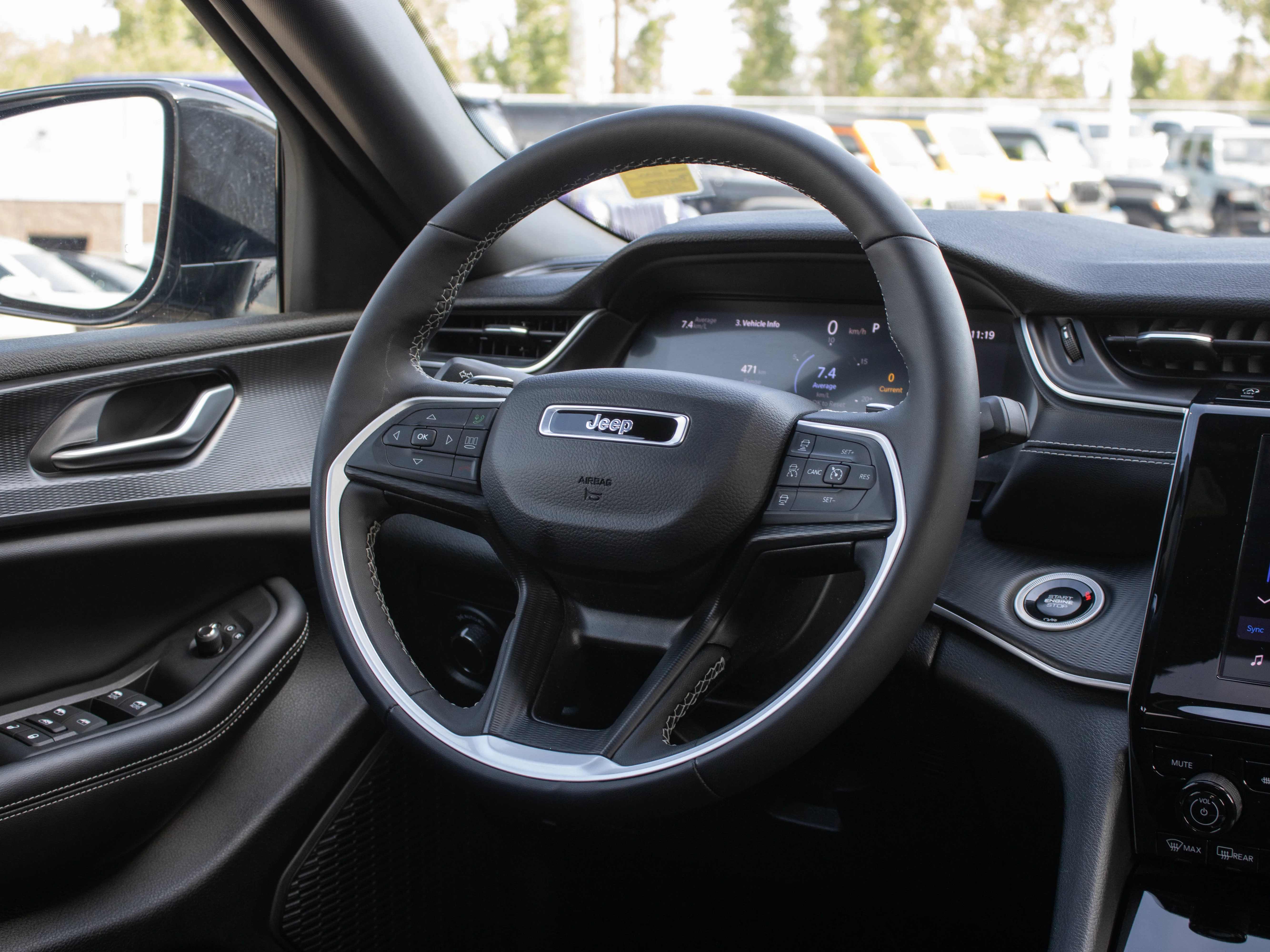 Used 2024 Black Jeep Altitude* | 3rd Row | Capri Leatherette & Suede Seats | Power Sunroof | Heated Seats & Steering Whee image 6