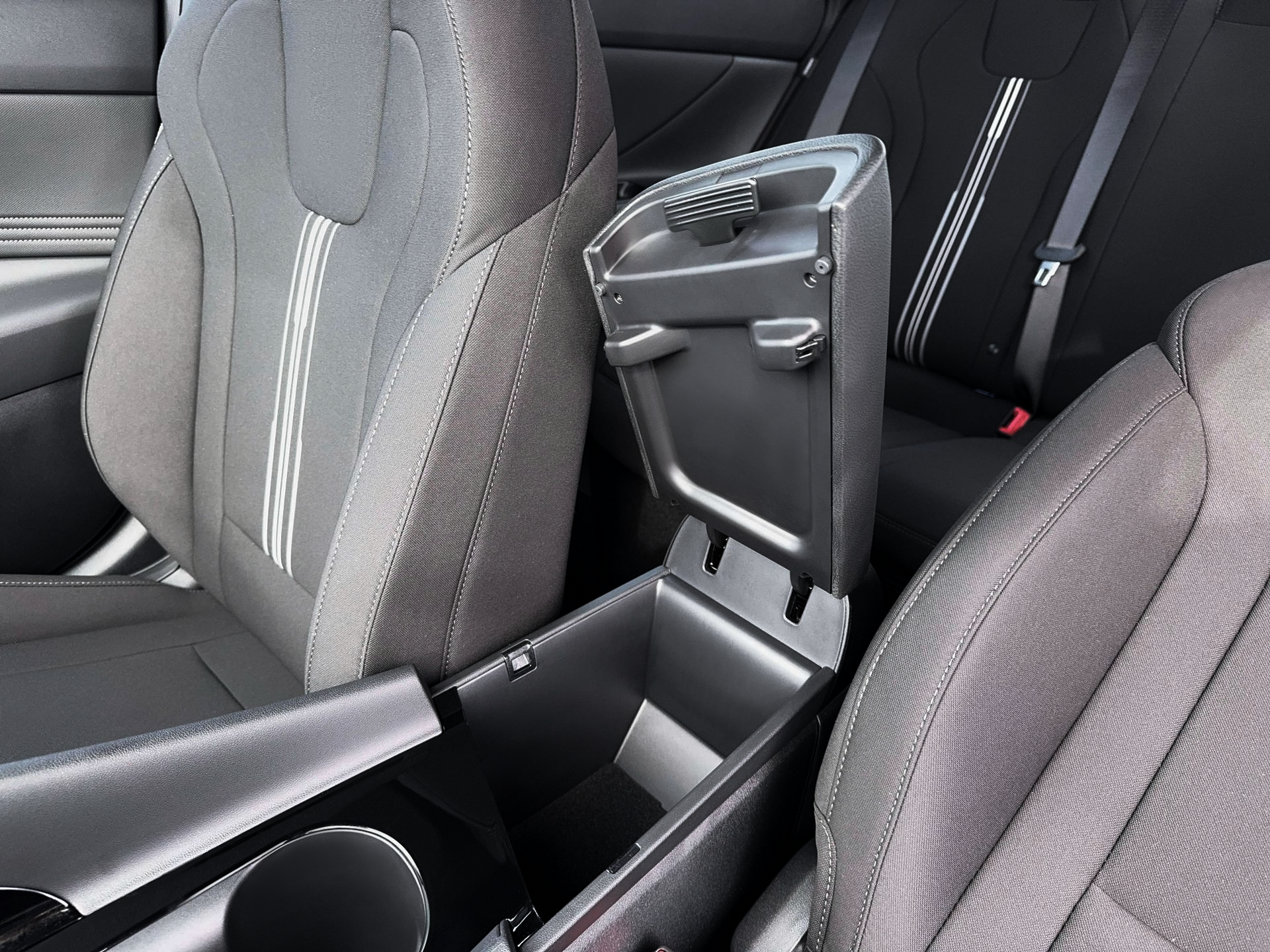 New 2026 Serenity White Hyundai SEL Sport image 19
