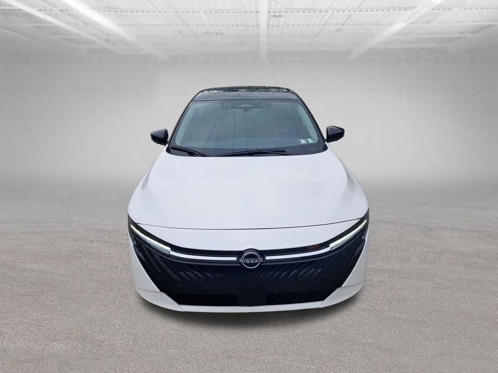 New 2026 White Nissan SR image 9