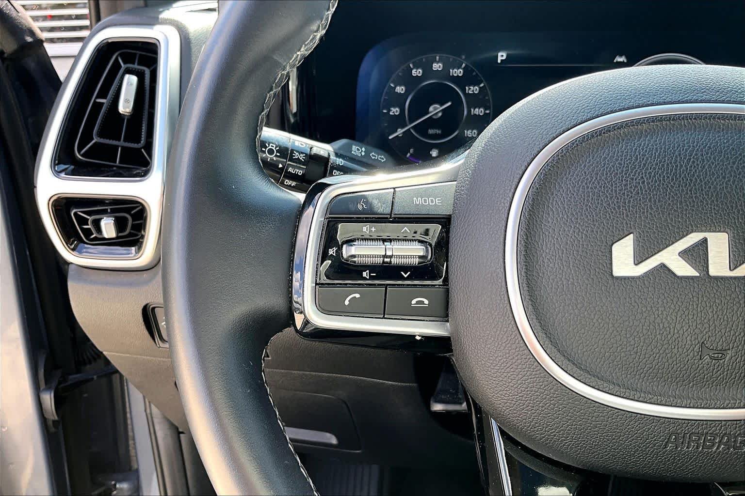 Used 2023 Everlasting Silver Kia SX image 21