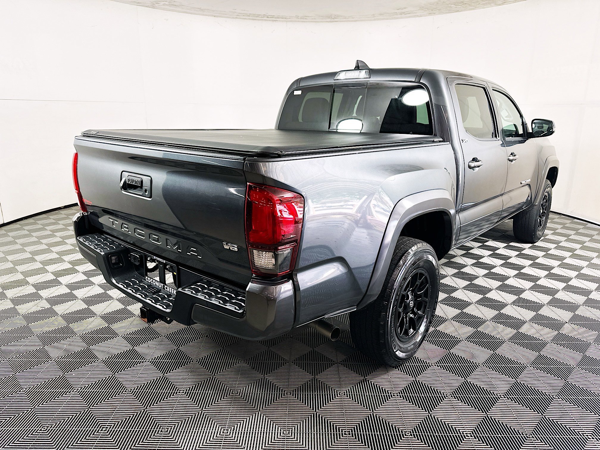 2022 Toyota Tacoma thumbnail 5