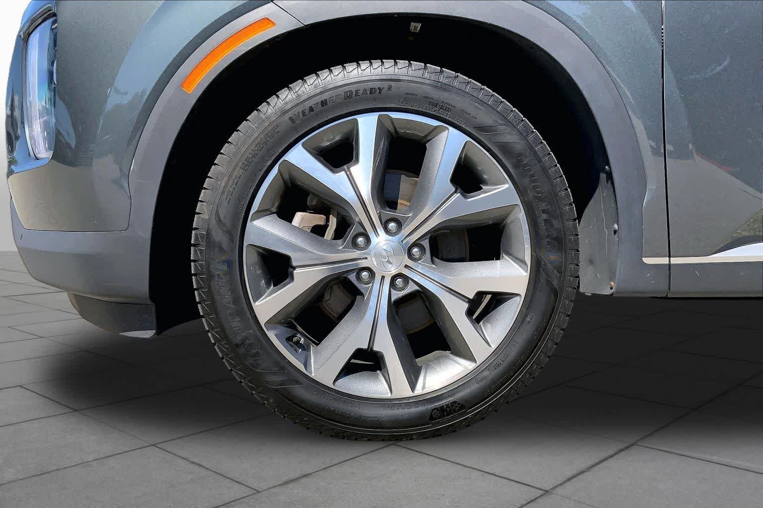 Used 2022 Rainforest Hyundai SEL image 11