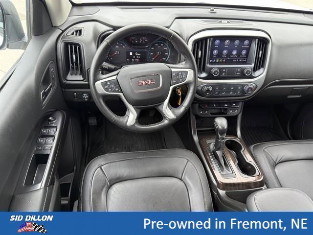 Used 2022 Summit White GMC 4WD Elevation image 9