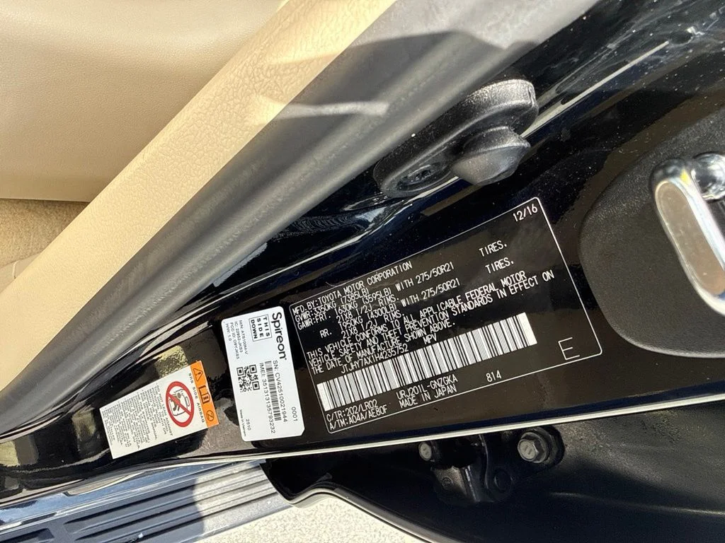 Used 2017 Black Lexus 570 image 39