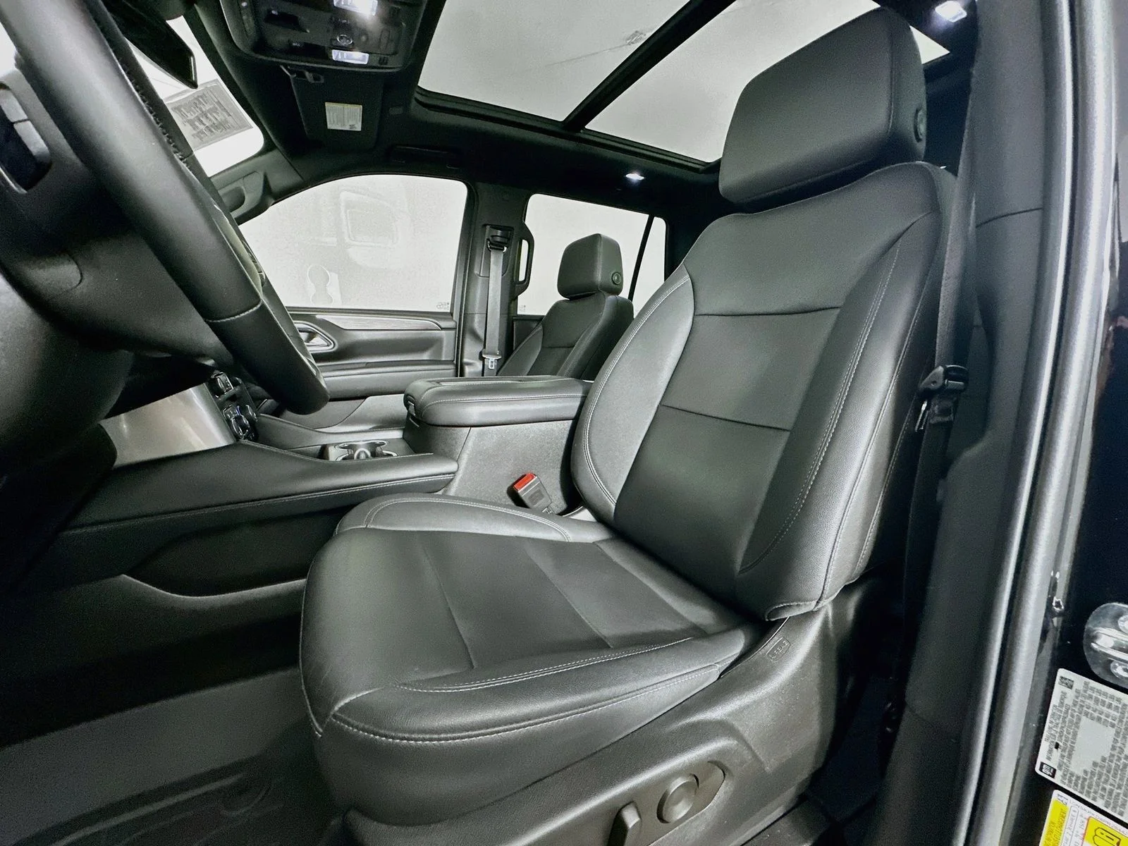 Used 2023 Black Chevrolet Z71 image 23