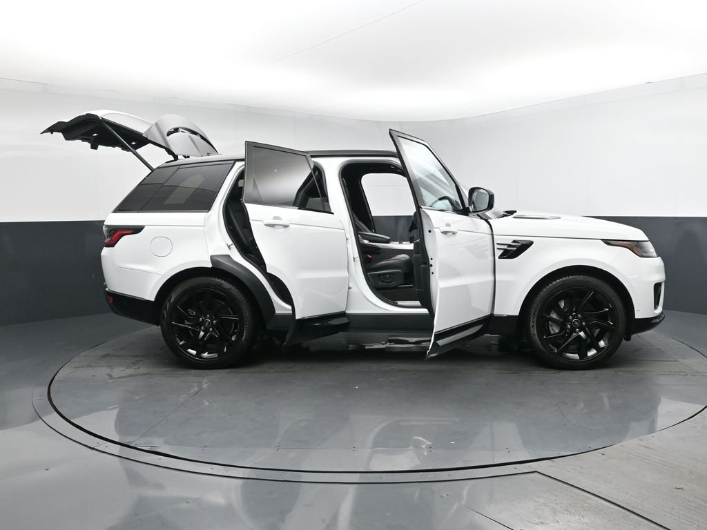 Used 2019 White Land Rover HSE image 30