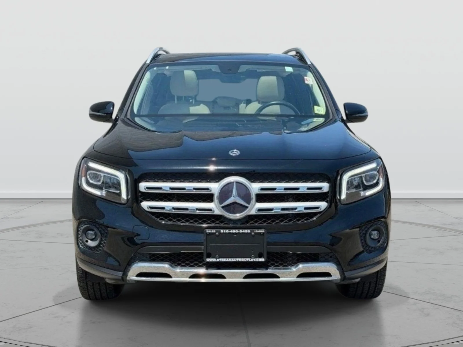 Used 2022 Black Mercedes-Benz GLB 250 image 2