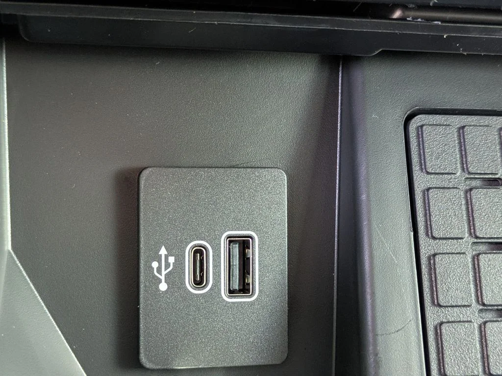 New 2026 Oxford White Ford Lariat image 25