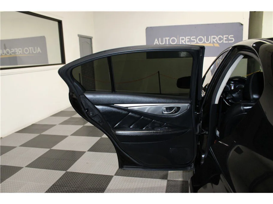 Used 2014 Black Obsidian INFINITI Premium image 13