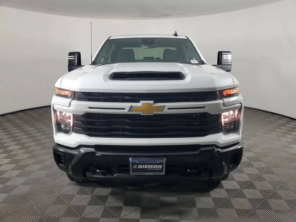New 2026 Summit White Chevrolet Custom image 9