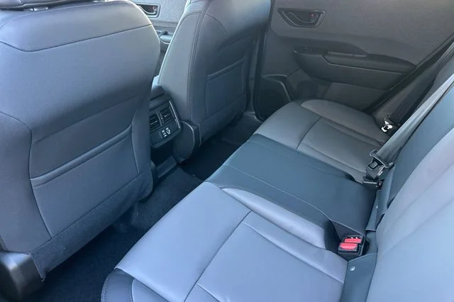 New 2026 CRYSTAL WHITE PEARL Subaru Premium image 9