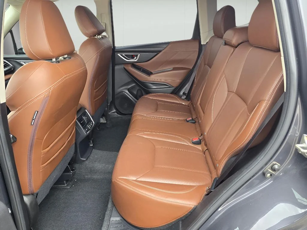 Used 2020 Magnetite Gray Metallic Subaru Touring image 11