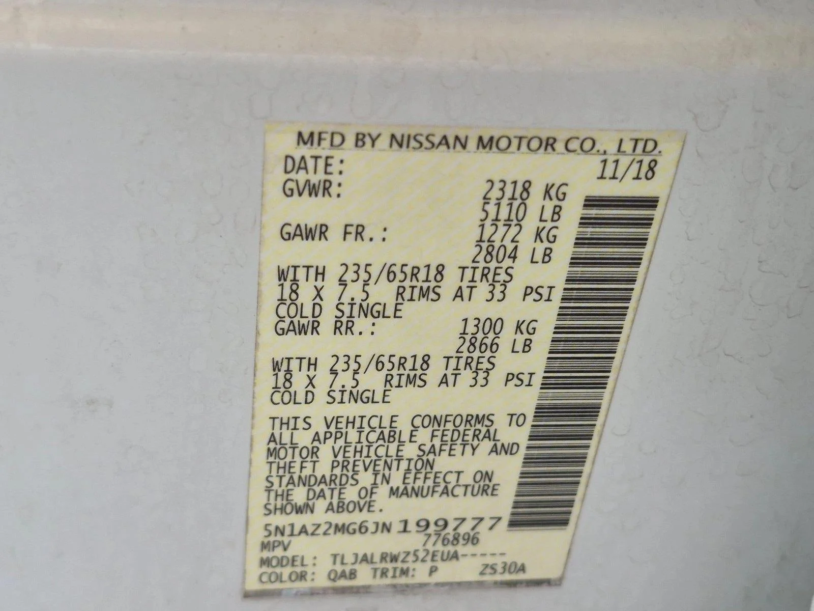 Used 2018 Pearl White Nissan SL image 23