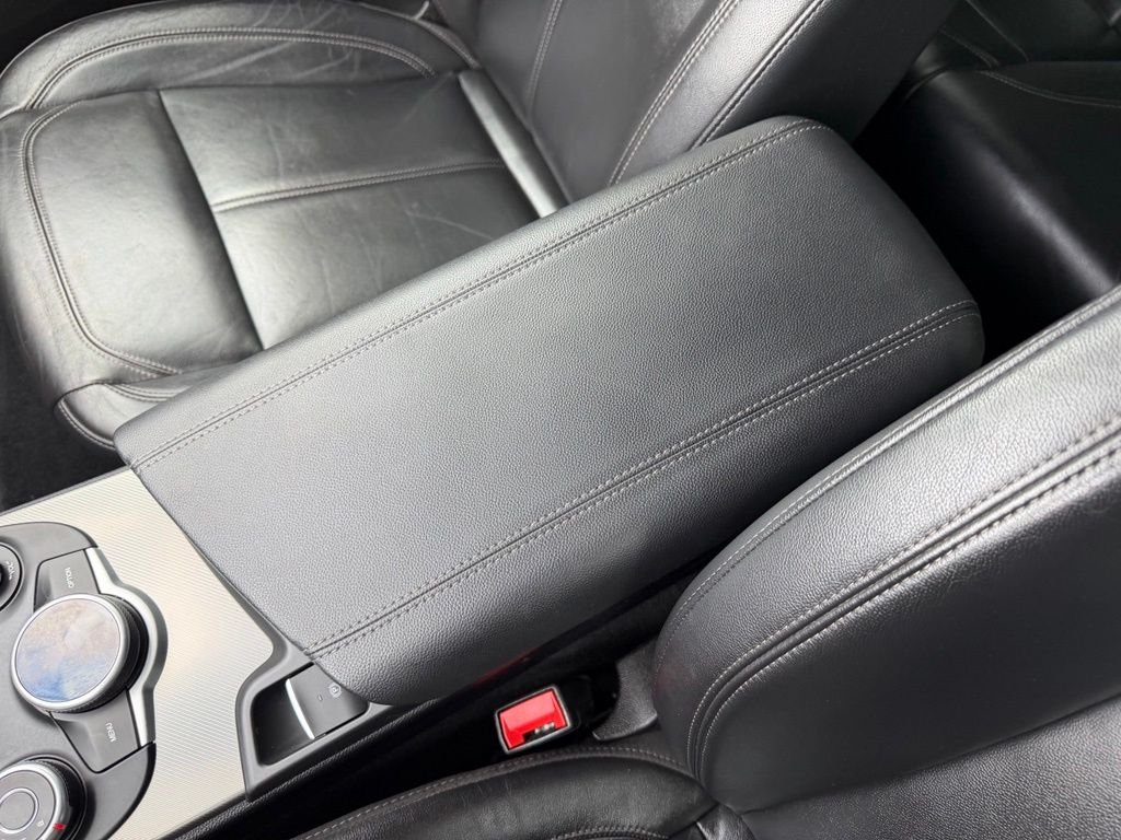 Used 2018 Vulcano Black Metallic Alfa Romeo Base image 26