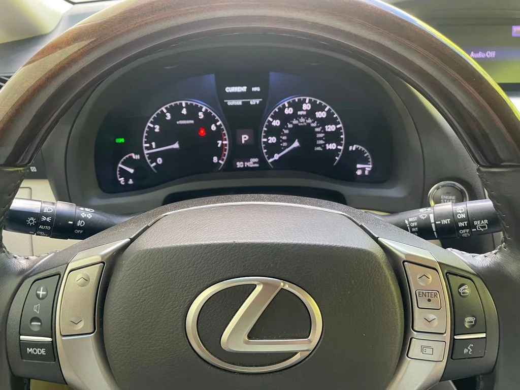 Used 2015 Cashmere Metallic Lexus 350 image 15