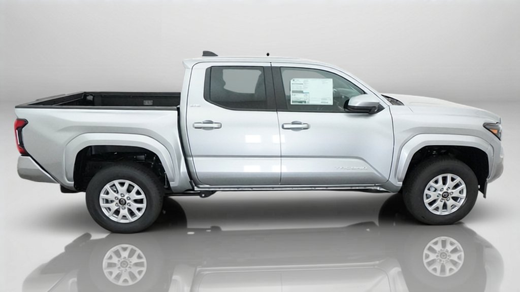 New 2026 Silver Toyota SR5 image 7