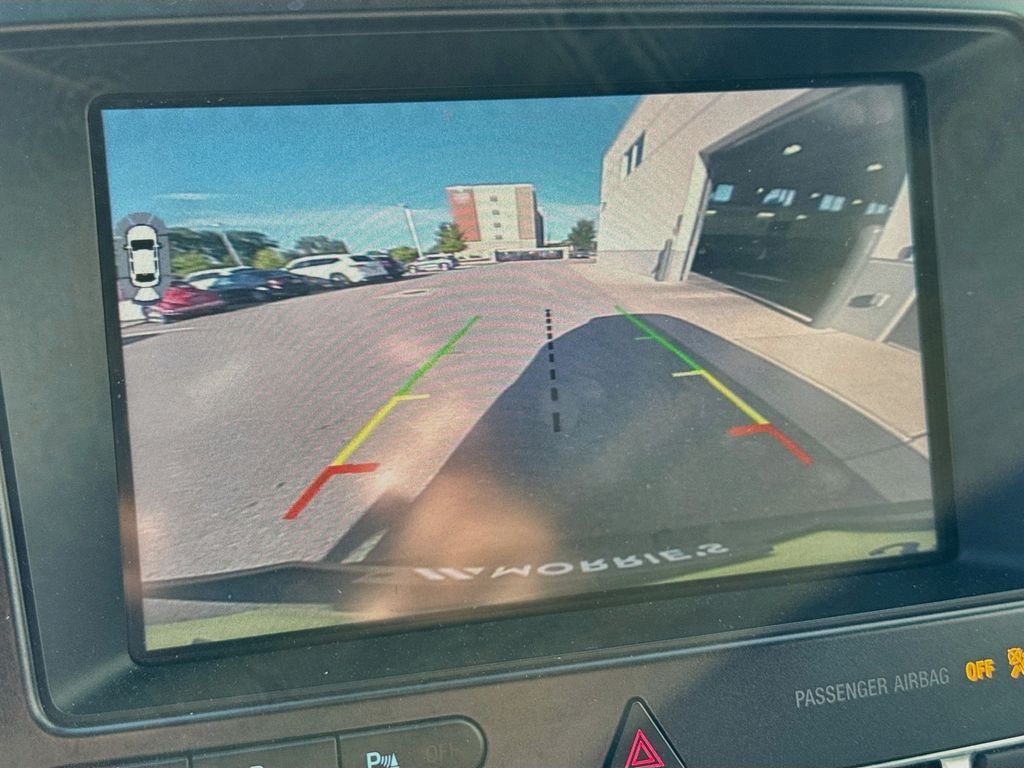Used 2016  Ford Limited image 16