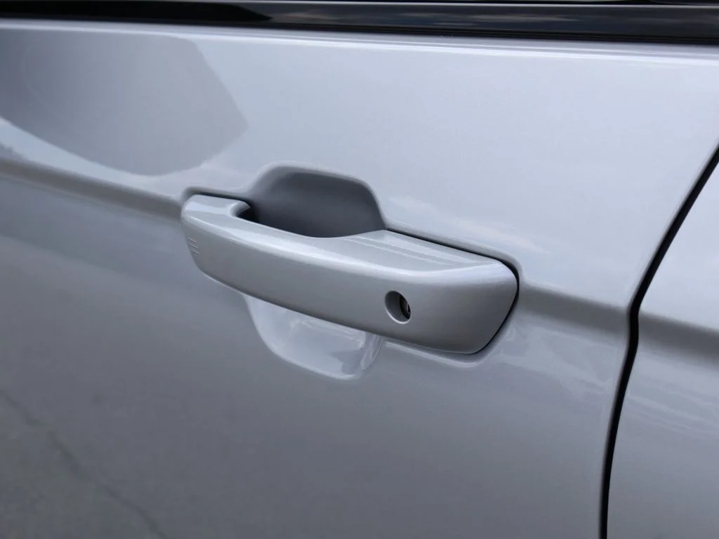Used 2024 Silver Jeep Limited image 19