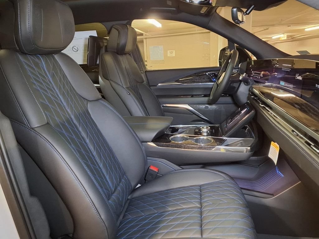 2026 Cadillac Escalade IQ Sport - Photo 6