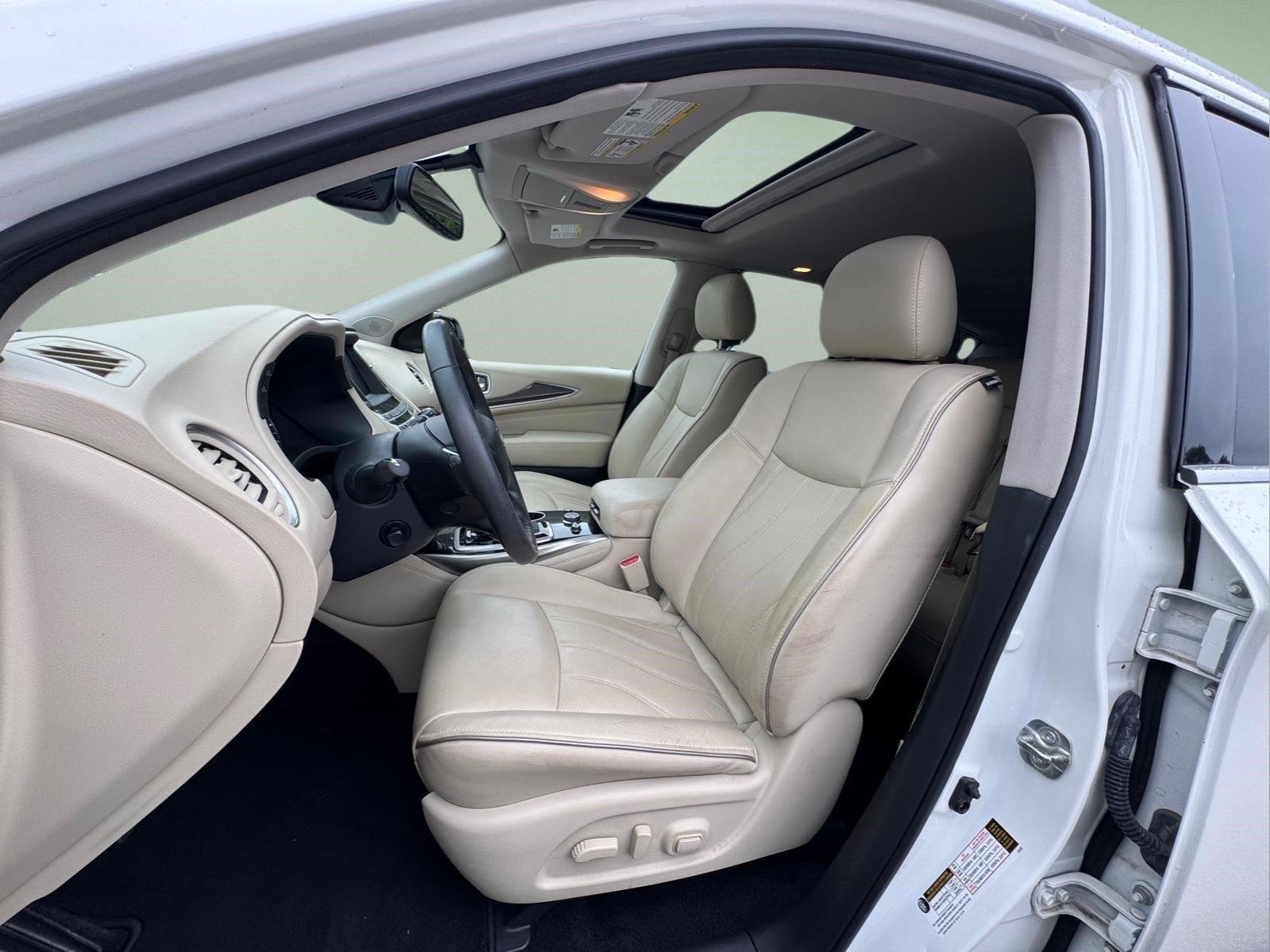 Used 2020 Majestic White INFINITI LUXE image 20