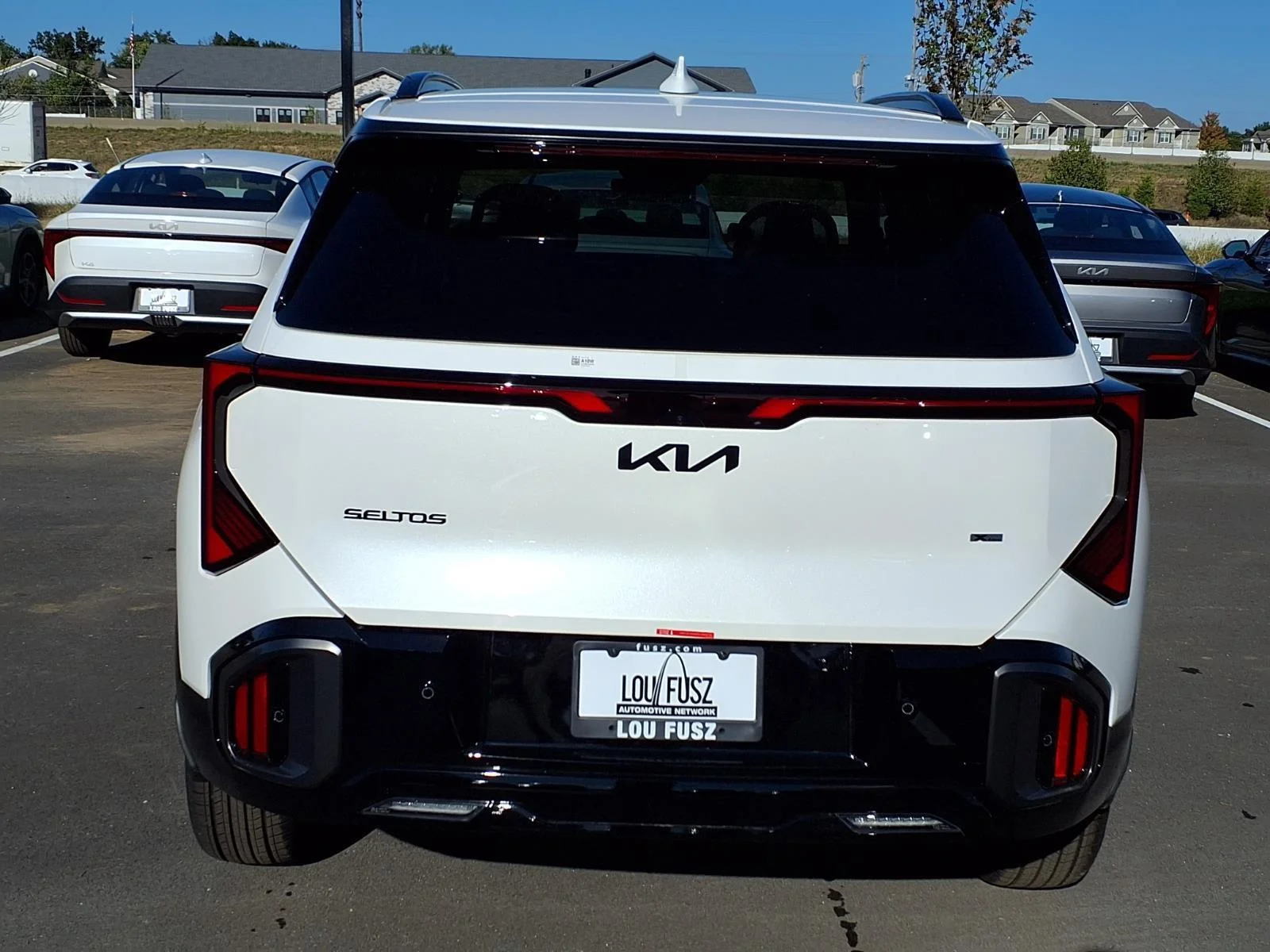 New 2027 Snow White Pearl Kia X-Line S image 16