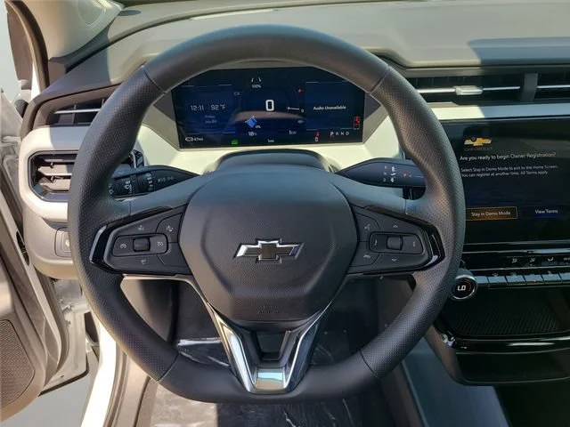 New 2027 Summit White Chevrolet LT image 25