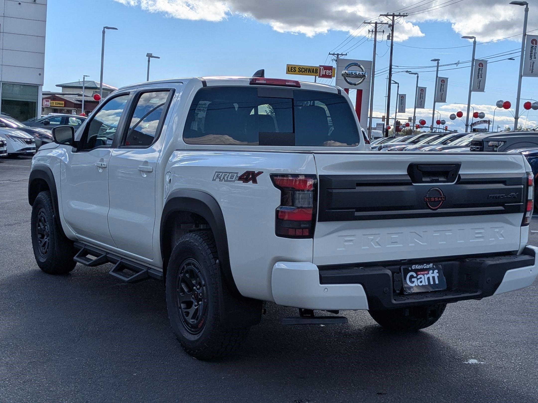 New 2026 Glacier White Nissan PRO-4X image 5