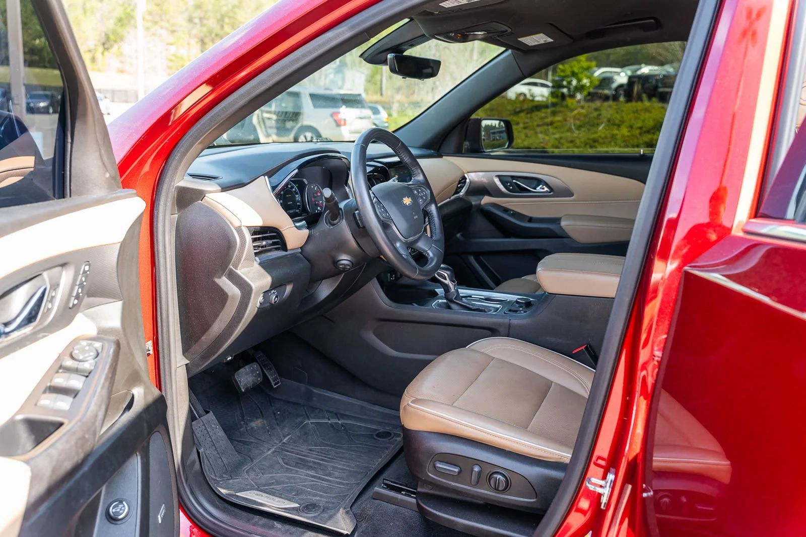 Used 2022 Red Chevrolet Premier image 20