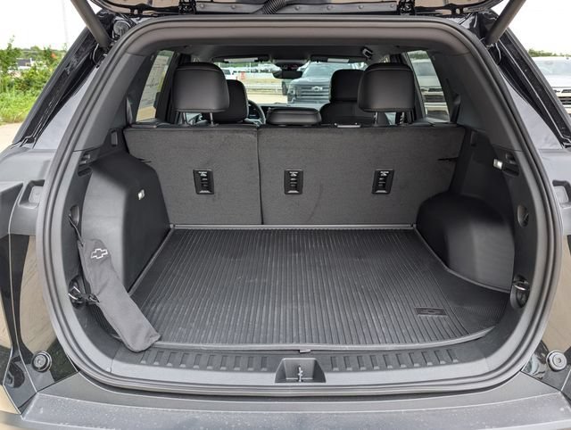 2027 Chevrolet Equinox LT - Photo 29