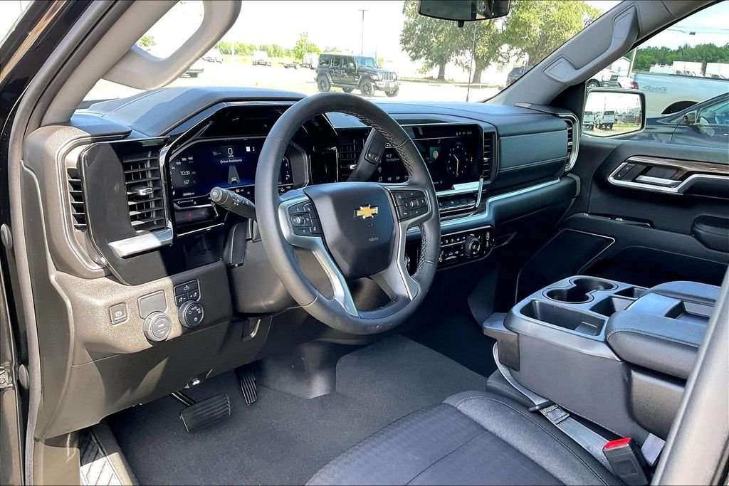 Used 2023 Black Chevrolet LT image 14