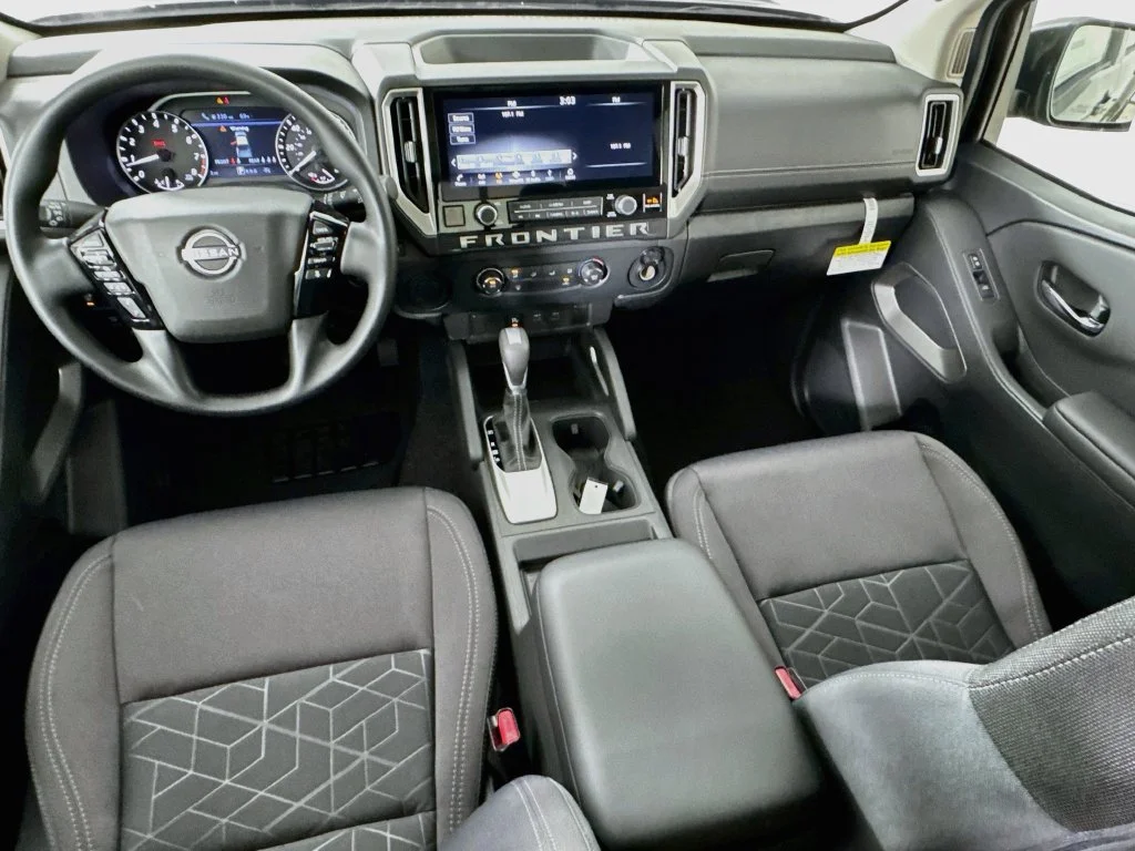 New 2027 Green Nissan SV image 24