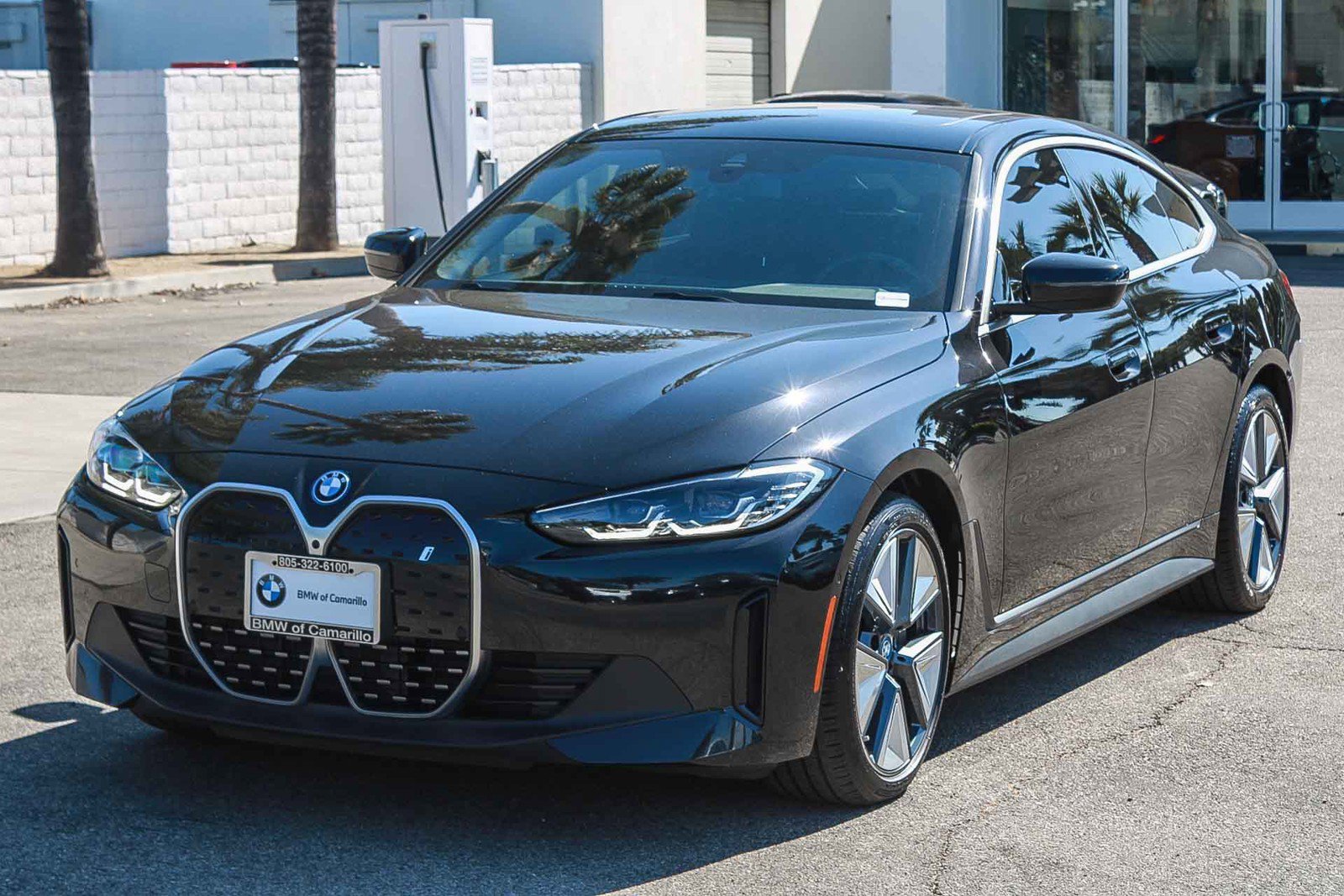 Used 2023 Black Sapphire Metallic BMW eDrive40 image 3