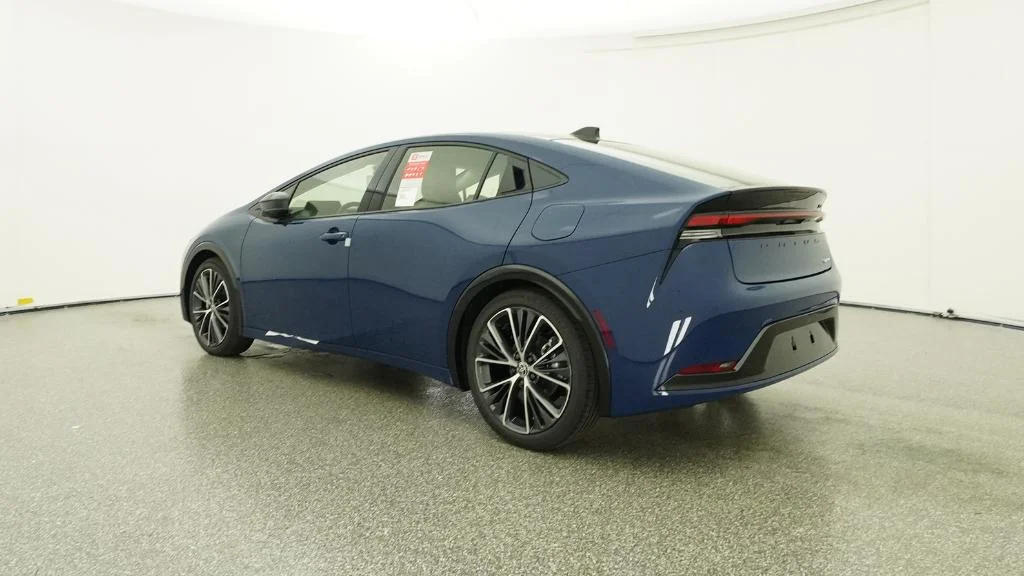 New 2026 Reservoir Blue Toyota XLE image 20