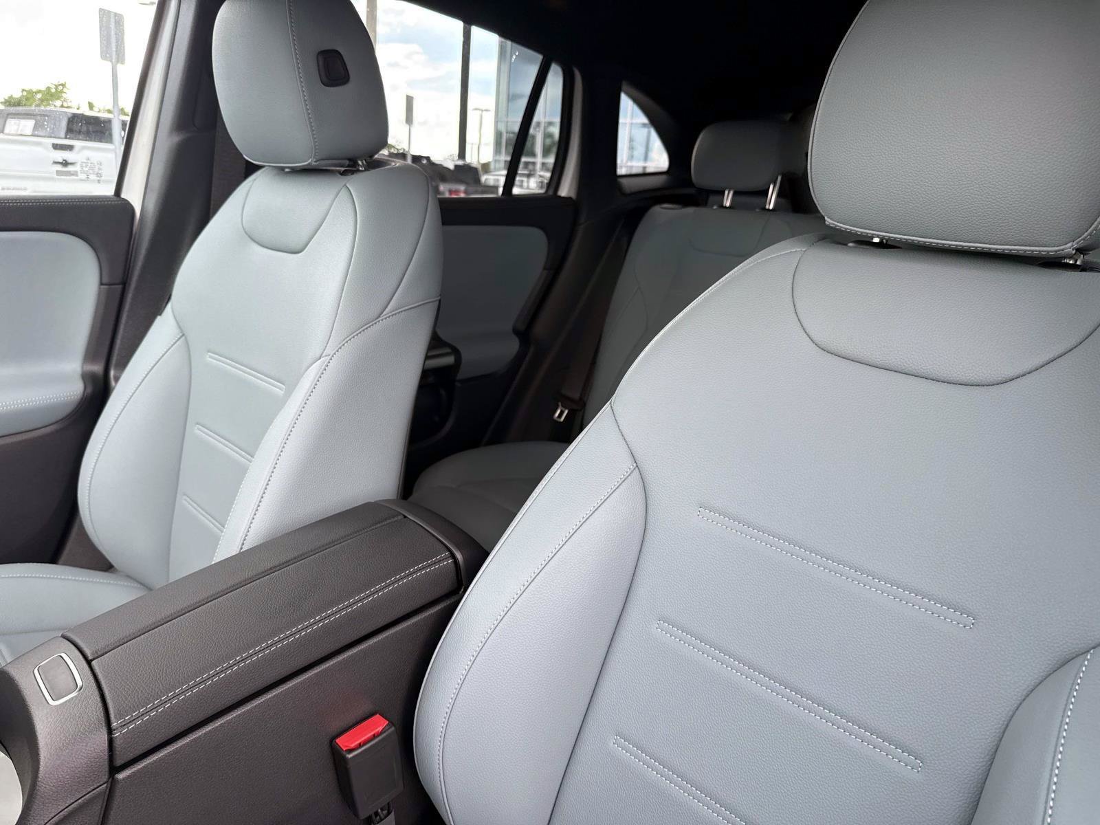 New 2026 Polar White Mercedes-Benz 250 4MATIC® SUV image 22