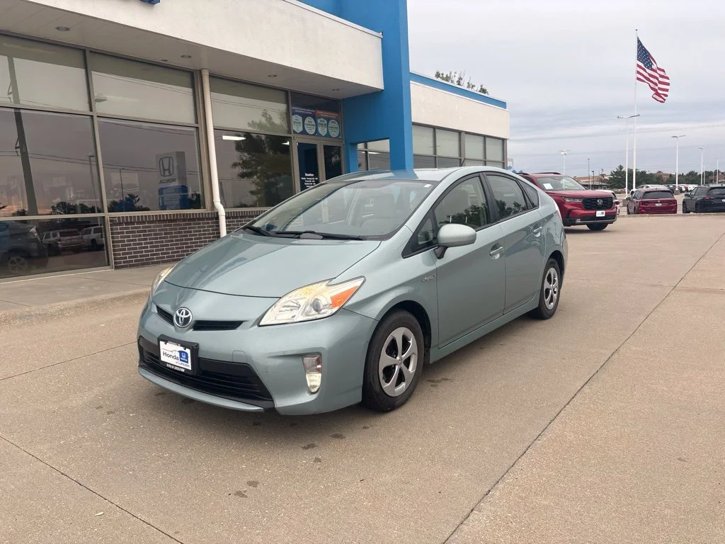 Used 2014 Beige Toyota Three image 1