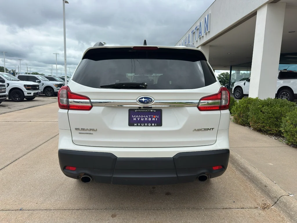 Used 2022 Crystal White Pearl Subaru Premium image 6