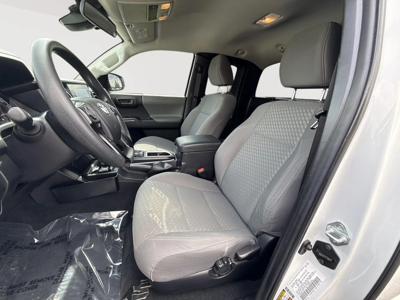 Certified Used 2022 White Toyota SR image 3
