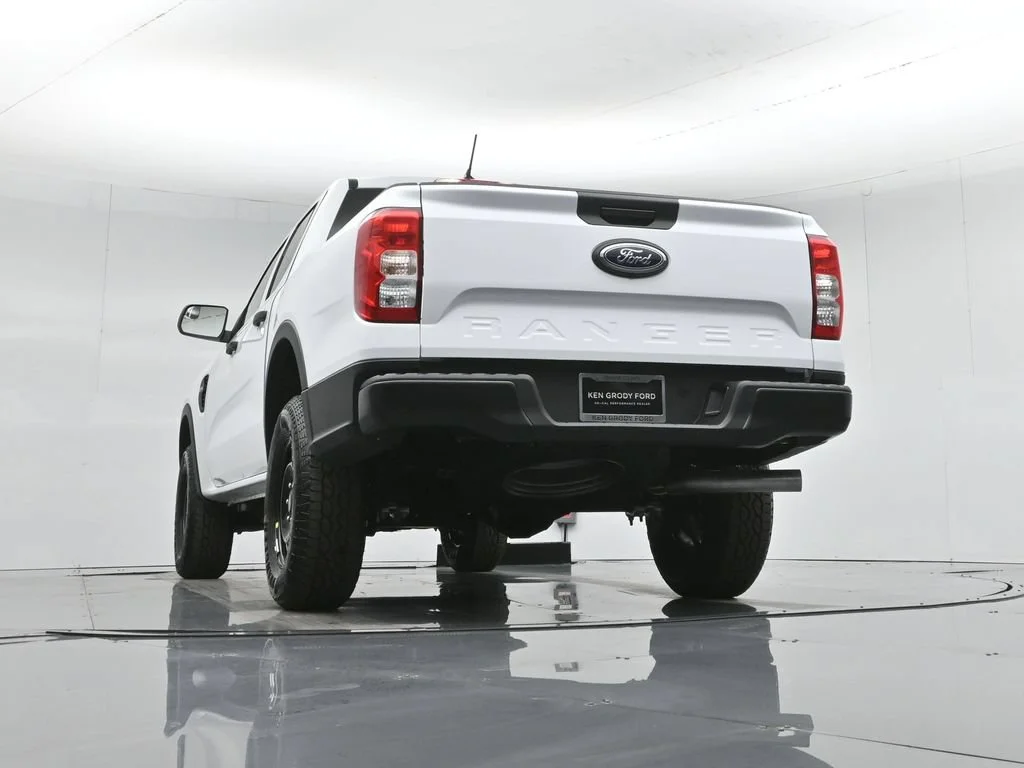 New 2026 Oxford White Ford XL image 51