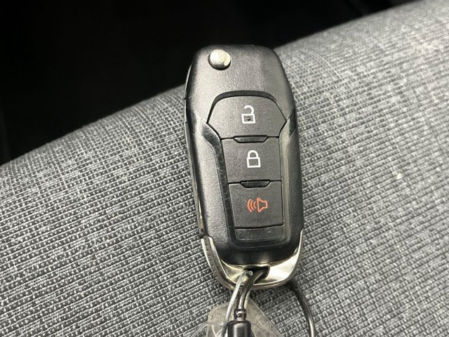 Used 2025 Oxford White Ford XLT image 23